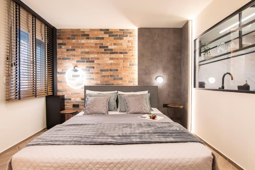 Almasi Luxury Suites Marquise Alexandroupoli Bagian luar foto