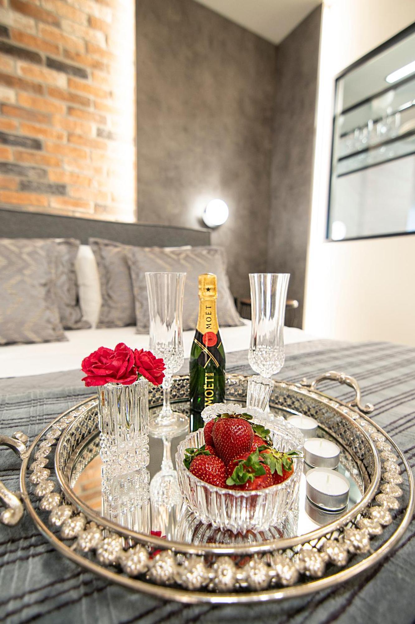 Almasi Luxury Suites Marquise Alexandroupoli Bagian luar foto