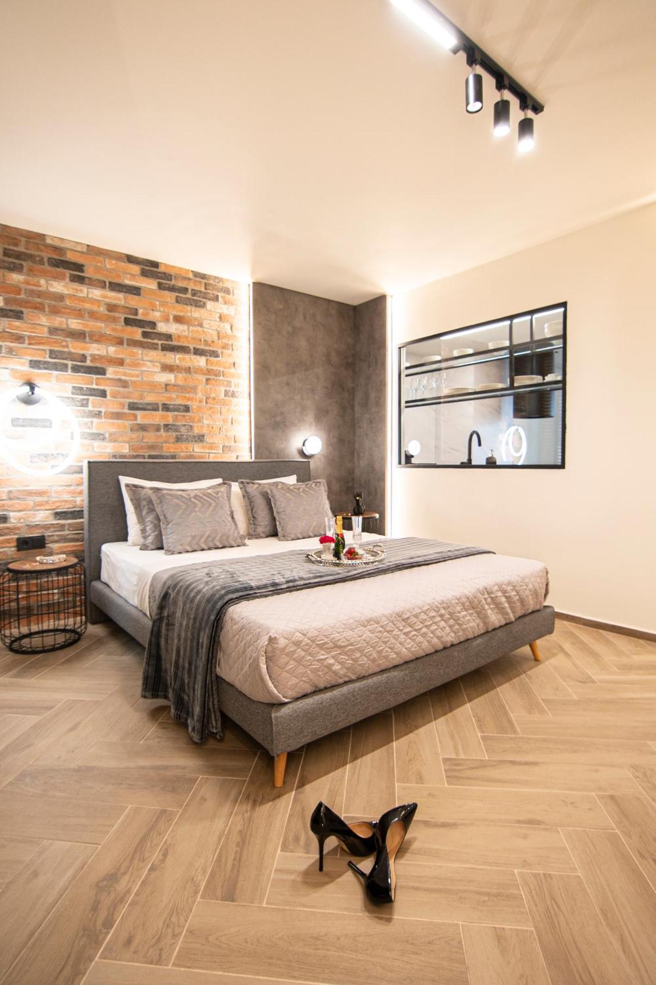 Almasi Luxury Suites Marquise Alexandroupoli Bagian luar foto