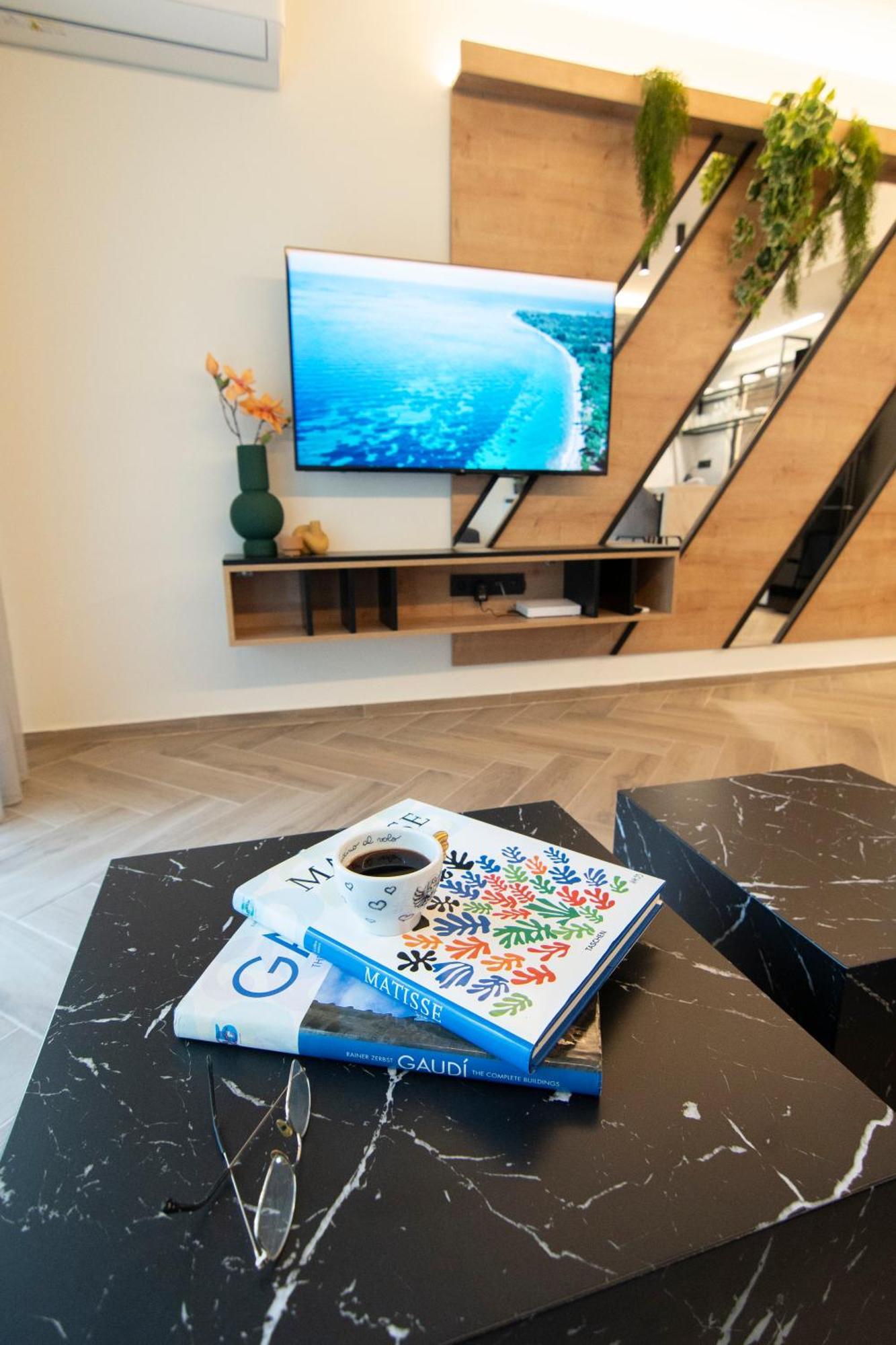 Almasi Luxury Suites Marquise Alexandroupoli Bagian luar foto